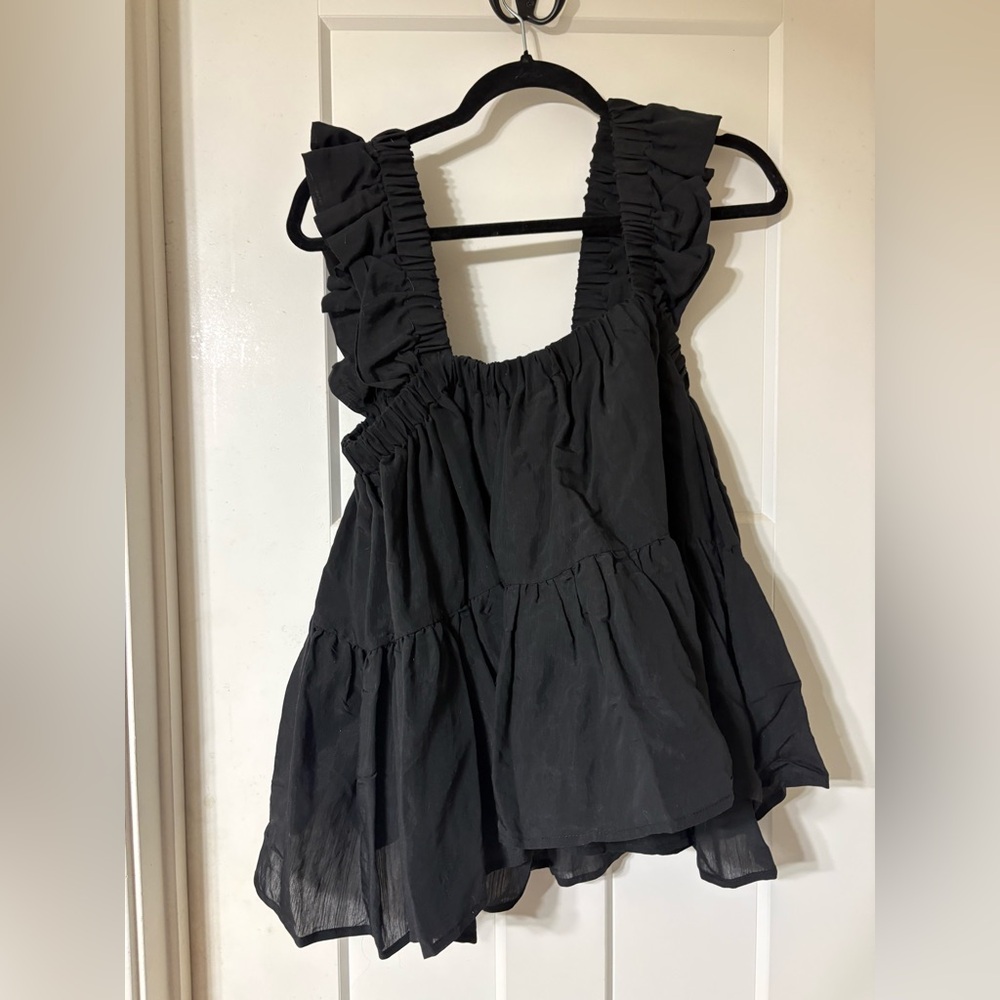 Altar’d State Women’s Black Ruffled Sleeveless Top